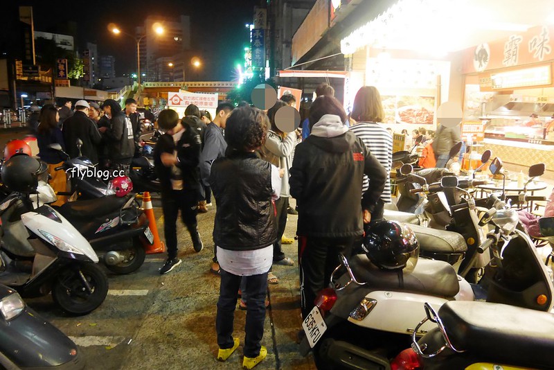 台中北區｜霸味薑母鴨台中旗艦店．三民路生意超好的薑母鴨店，用餐時間都是排隊人潮 @飛天璇的口袋