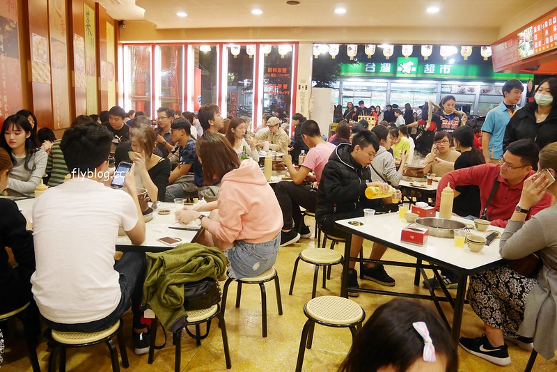 台中北區｜霸味薑母鴨台中旗艦店．三民路生意超好的薑母鴨店，用餐時間都是排隊人潮 @飛天璇的口袋