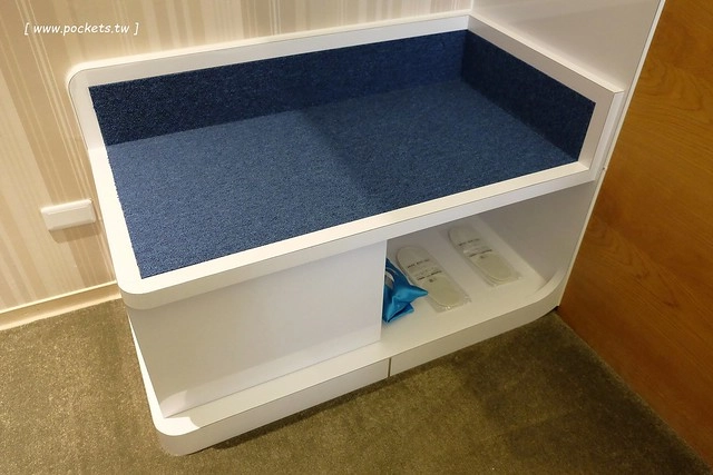 頭等艙飯店．Airline Inn┃台中住宿推薦：台中綠園道以機艙為主題的時尚飯店，鄰近廣三SOGO百貨與勤美綠園道，環境乾淨舒服CP值高，逛街購物都方便 @飛天璇的口袋