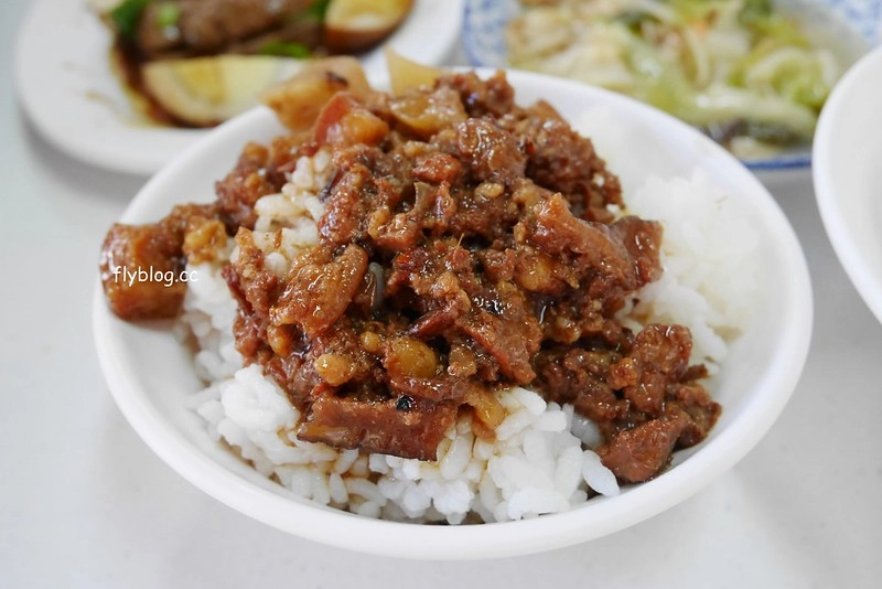 林森路古早味芋頭米粉｜林森路超好吃的芋頭米粉湯，更推薦滷味好吃必點 @飛天璇的口袋