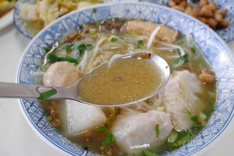 林森路古早味芋頭米粉｜林森路超好吃的芋頭米粉湯，更推薦滷味好吃必點 @飛天璇的口袋