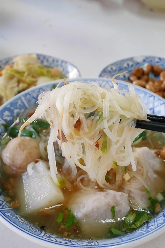 林森路古早味芋頭米粉｜林森路超好吃的芋頭米粉湯，更推薦滷味好吃必點 @飛天璇的口袋