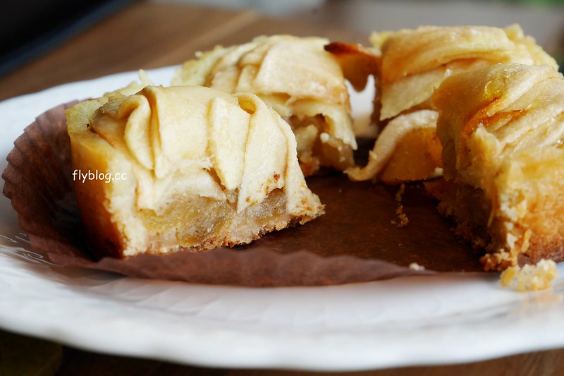 舞森咖啡┃台中北屯：溫馨有質感的咖啡館，甜點表現也不錯，可以使用插座和wifi，大坑地區下午茶推薦 @飛天璇的口袋