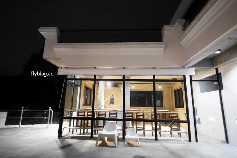 台中北屯｜眺高STAY WITH MOUNTAIN，北屯大坑景觀餐廳，眺望270&deg;的台中屯區夜景 @飛天璇的口袋