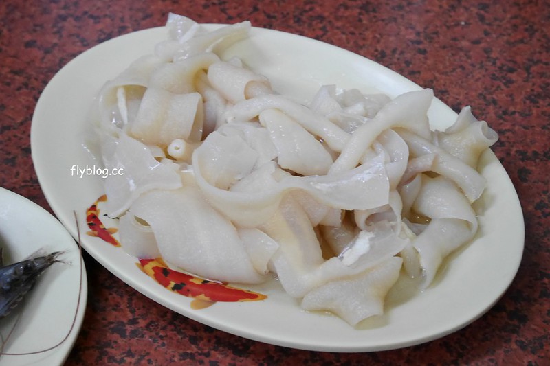 吉生沙茶火鍋｜冬天限定，用臉盆吃吉生沙茶火鍋，炭火煮吃的是古早味 @飛天璇的口袋