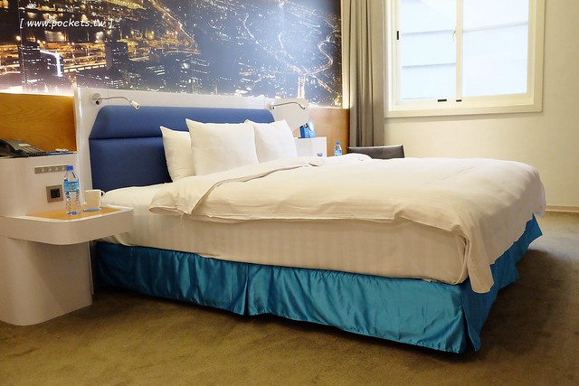 頭等艙飯店．Airline Inn┃台中住宿推薦：台中綠園道以機艙為主題的時尚飯店，鄰近廣三SOGO百貨與勤美綠園道，環境乾淨舒服CP值高，逛街購物都方便 @飛天璇的口袋