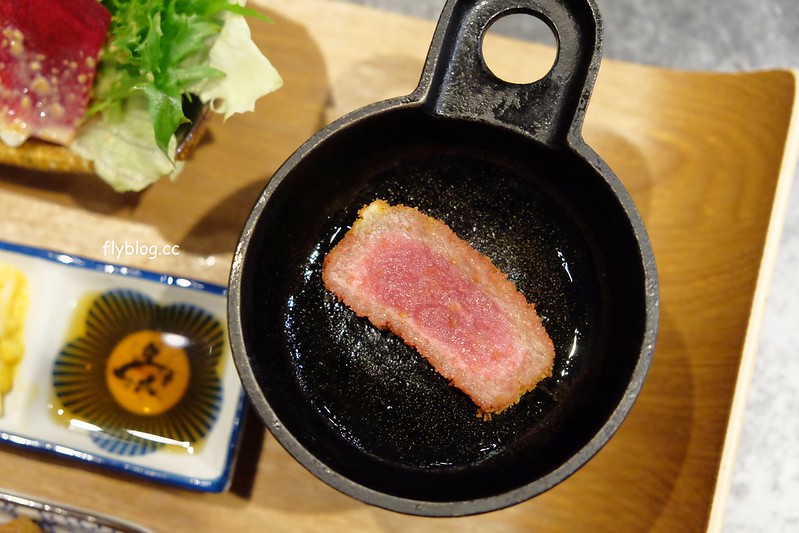 乍牛．王品炸牛排專賣┃台中西屯：牛排也可以用炸的，自已DIY調整熟度，還有台中店每次限定A5和牛，新光三越百貨10樓美食 @飛天璇的口袋