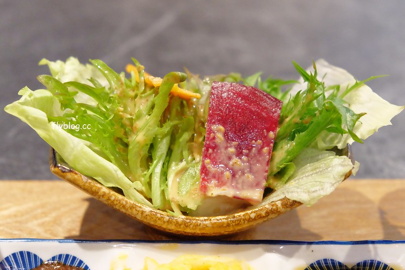 乍牛．王品炸牛排專賣┃台中西屯：牛排也可以用炸的，自已DIY調整熟度，還有台中店每次限定A5和牛，新光三越百貨10樓美食 @飛天璇的口袋