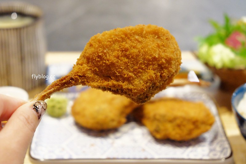 乍牛．王品炸牛排專賣┃台中西屯：牛排也可以用炸的，自已DIY調整熟度，還有台中店每次限定A5和牛，新光三越百貨10樓美食 @飛天璇的口袋