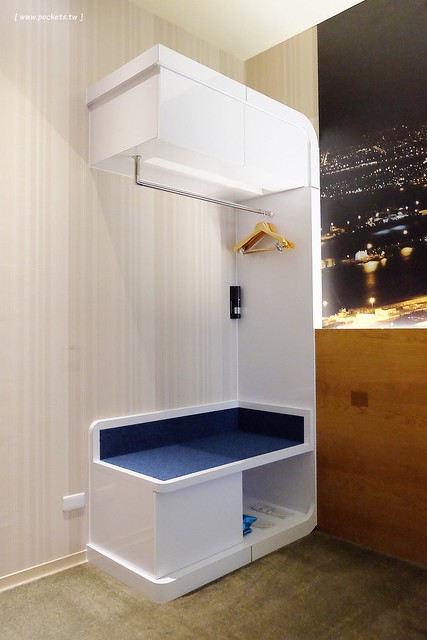 頭等艙飯店．Airline Inn┃台中住宿推薦：台中綠園道以機艙為主題的時尚飯店，鄰近廣三SOGO百貨與勤美綠園道，環境乾淨舒服CP值高，逛街購物都方便 @飛天璇的口袋