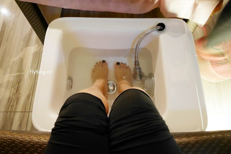 茶香水舍人文茶館．黎明店┃台中南屯：24小時營業的茶藝館，按摩完之後再享用湯品，2/28之前消費打卡火鍋半價 @飛天璇的口袋