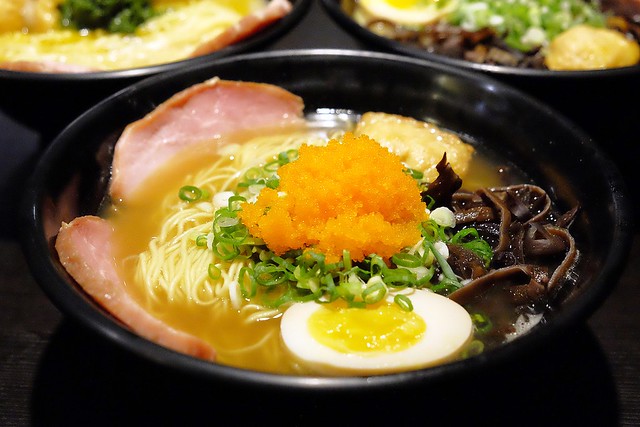 拉麵小店 らー麺 華美┃台中西區美食：向上市場附近好吃拉麵店，備貨有限賣完就收，在台灣也可以品嚐濃濃日本味 @飛天璇的口袋