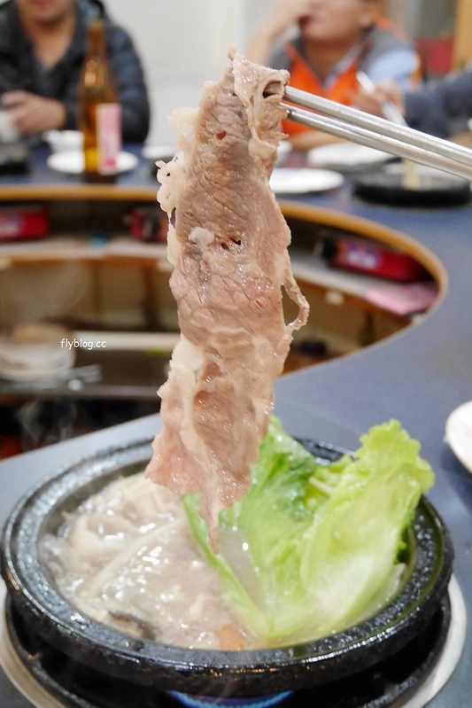 台中西區｜阿里郎迷你火鍋．超過30顆蛤蠣的蒜頭雞超推，還有饕客必點的燒酒雞 @飛天璇的口袋