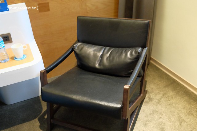 頭等艙飯店．Airline Inn┃台中住宿推薦：台中綠園道以機艙為主題的時尚飯店，鄰近廣三SOGO百貨與勤美綠園道，環境乾淨舒服CP值高，逛街購物都方便 @飛天璇的口袋