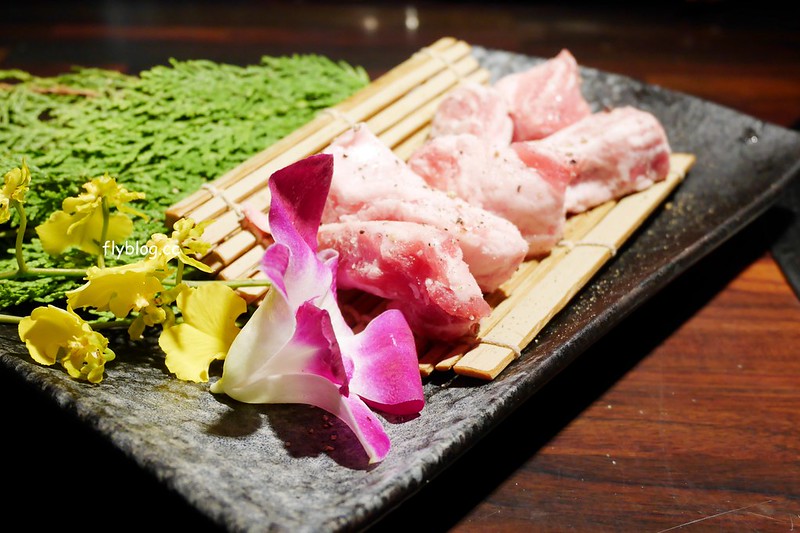 脂板前炭火燒肉｜台中米其林餐盤推薦台中燒肉，濃濃日式氛圍的燒肉店 @飛天璇的口袋