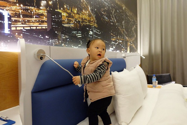 頭等艙飯店．Airline Inn┃台中住宿推薦：台中綠園道以機艙為主題的時尚飯店，鄰近廣三SOGO百貨與勤美綠園道，環境乾淨舒服CP值高，逛街購物都方便 @飛天璇的口袋