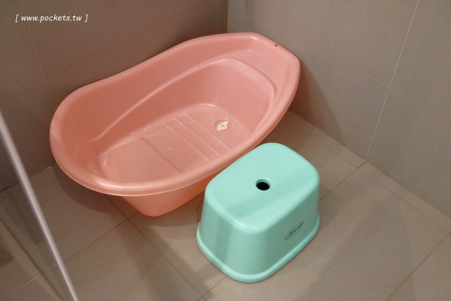 頭等艙飯店．Airline Inn┃台中住宿推薦：台中綠園道以機艙為主題的時尚飯店，鄰近廣三SOGO百貨與勤美綠園道，環境乾淨舒服CP值高，逛街購物都方便 @飛天璇的口袋