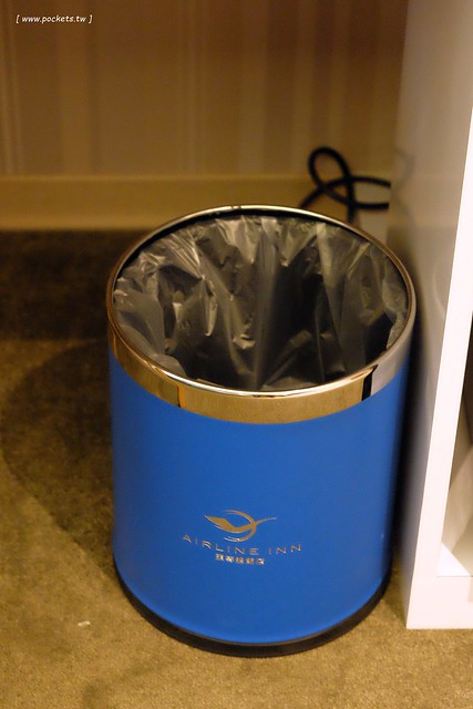 頭等艙飯店．Airline Inn┃台中住宿推薦：台中綠園道以機艙為主題的時尚飯店，鄰近廣三SOGO百貨與勤美綠園道，環境乾淨舒服CP值高，逛街購物都方便 @飛天璇的口袋