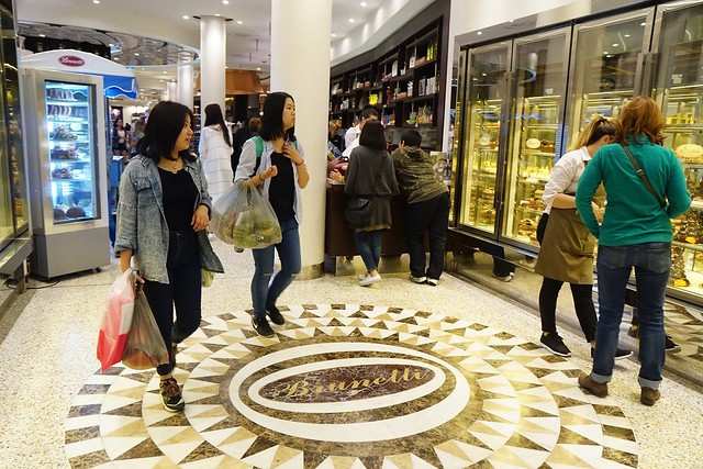 澳洲墨爾本｜帕芬比利 Puffing Billy，搭乘澳洲最古老蒸汽火車，零距離接觸野生鸚鵡、飛派餐廳 Pie in the sky午餐、Sky High眺望台賞美景、LV旗下Chandon酒莊品嚐美酒 @飛天璇的口袋