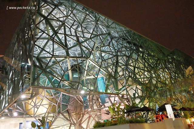 澳洲墨爾本｜Mornington Peninsula 摩寧頓半島一日遊，海邊彩虹小屋、摩寧頓半島戶外溫泉、Sorrento海濱小鎮午餐、Montalto酒莊品酒、古典歐洲風格迷宮花園 @飛天璇的口袋