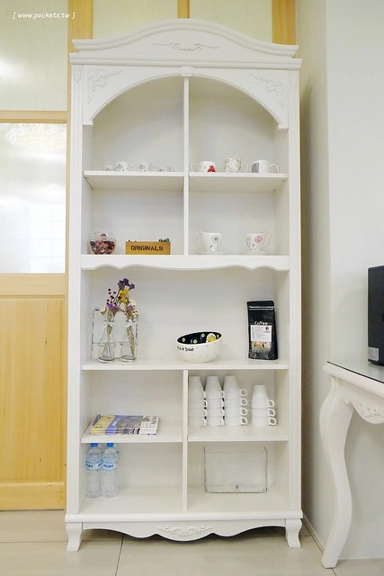 風車花園城堡┃宜蘭民宿推薦：溫馨浪漫以卡童話故事為主題的民宿，有可愛的龍貓房、老皮阿寶房，還有浪漫的藍洞房，凡爾賽房，適合情侶和親子入住(文末抽住宿券) @飛天璇的口袋