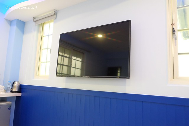 風車花園城堡┃宜蘭民宿推薦：溫馨浪漫以卡童話故事為主題的民宿，有可愛的龍貓房、老皮阿寶房，還有浪漫的藍洞房，凡爾賽房，適合情侶和親子入住(文末抽住宿券) @飛天璇的口袋