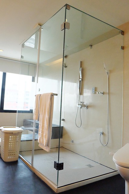 台中兆品酒店┃台中飯店推薦：鄰近中清交流道和逢甲商圈，附有中西餐飲部、健身房、SPA室，還有兒童遊戲區、澡盆、大浴缸，CP值很高的商務飯店和親子飯店 @飛天璇的口袋