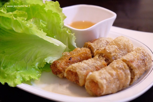 中南半島越南料理｜位於忠孝夜市越南料理餐廳，口味道地平價好吃，再訪重溫記憶中的好味道 @飛天璇的口袋