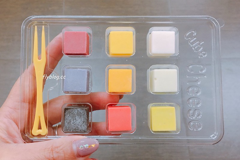 彩虹方塊起司．Rainbow Cube Cheese┃全家便利商店Family Mart限定，韓國原裝進口彩虹方塊，9種口味色彩繽紛 @飛天璇的口袋