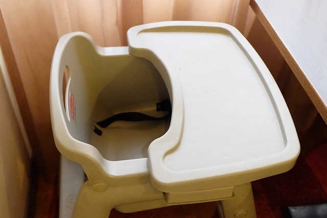 成旅晶贊飯店┃台中住宿推薦：充滿活力朝氣的清新綠色系飯店，位於台中市區鄰近台中火車站和台中公園，有健身房、洗衣室和商務室，房間免費Wi-Fi上網 @飛天璇的口袋