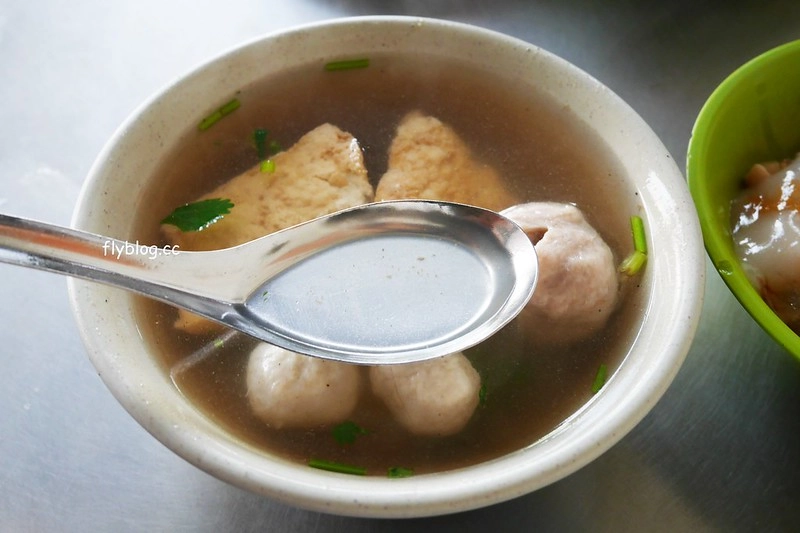 彰化花壇｜口庄肉圓枝，香腸加肉圓標準在地吃法，花壇監理站附近70年肉圓 @飛天璇的口袋