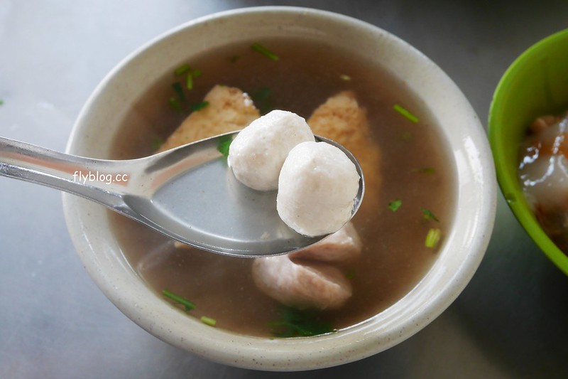 彰化花壇｜口庄肉圓枝，香腸加肉圓標準在地吃法，花壇監理站附近70年肉圓 @飛天璇的口袋