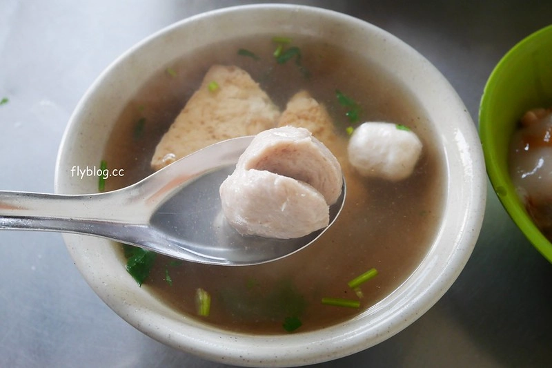 彰化花壇｜口庄肉圓枝，香腸加肉圓標準在地吃法，花壇監理站附近70年肉圓 @飛天璇的口袋