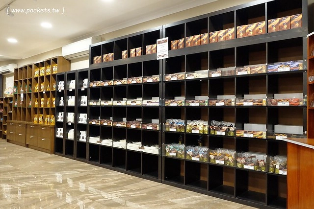 澳洲墨爾本｜菲利普島一日遊 Phillip Island，Maru野生動物園、Panny’s Chocolate巧克力觀光工廠、Cowes小鎮Isola di Capri晚餐、Phillip Island 企鵝島神仙小企鵝歸巢 @飛天璇的口袋