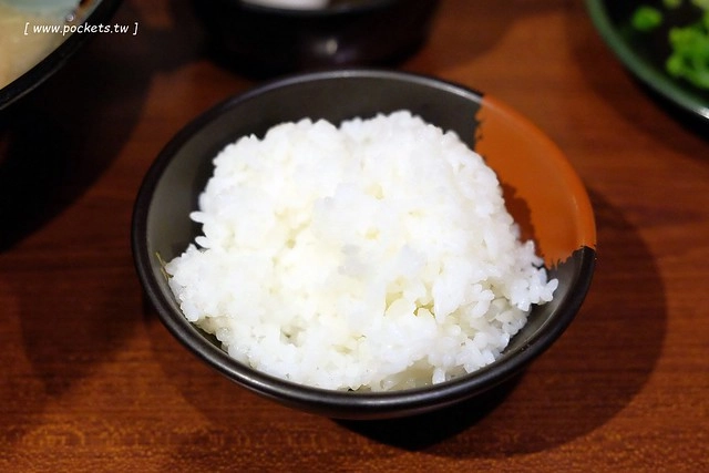 日本愛知｜一蘭拉麵名古屋榮店．一蘭拉麵名古屋也吃的到，名古屋地鐵矢場站步行4分鐘 @飛天璇的口袋