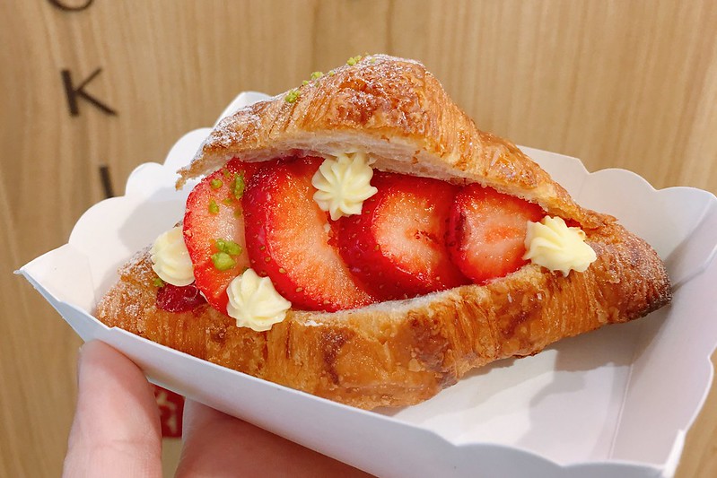 八月堂┃台中北區：殿堂級可頌台中也吃的到，繽紛草莓和青森蘋果季節限定，買7送1自用送禮都划算 @飛天璇的口袋
