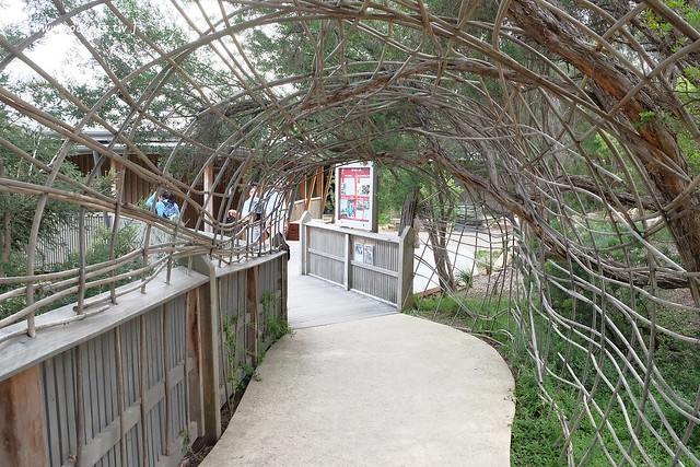 澳洲墨爾本｜Mornington Peninsula 摩寧頓半島一日遊，海邊彩虹小屋、摩寧頓半島戶外溫泉、Sorrento海濱小鎮午餐、Montalto酒莊品酒、古典歐洲風格迷宮花園 @飛天璇的口袋