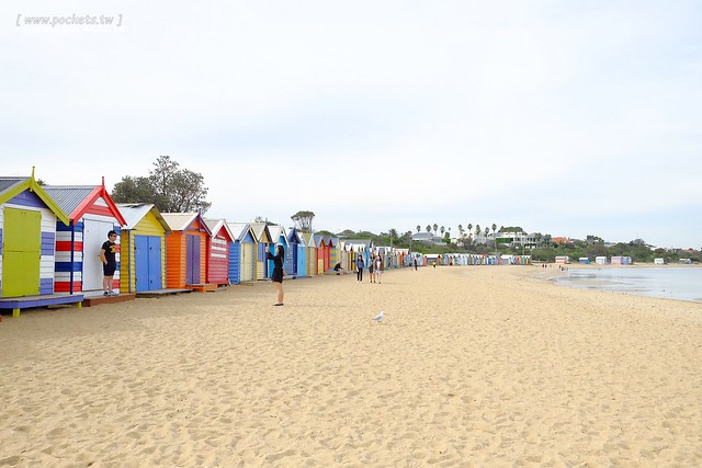 澳洲墨爾本｜Mornington Peninsula 摩寧頓半島一日遊，海邊彩虹小屋、摩寧頓半島戶外溫泉、Sorrento海濱小鎮午餐、Montalto酒莊品酒、古典歐洲風格迷宮花園 @飛天璇的口袋