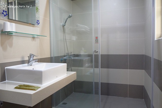 風車花園城堡┃宜蘭民宿推薦：溫馨浪漫以卡童話故事為主題的民宿，有可愛的龍貓房、老皮阿寶房，還有浪漫的藍洞房，凡爾賽房，適合情侶和親子入住(文末抽住宿券) @飛天璇的口袋