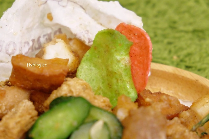 台中北屯｜港式鹹酥雞．特殊醬料香氣十足不膩口，還有隱藏版的和風炸皮蛋 @飛天璇的口袋