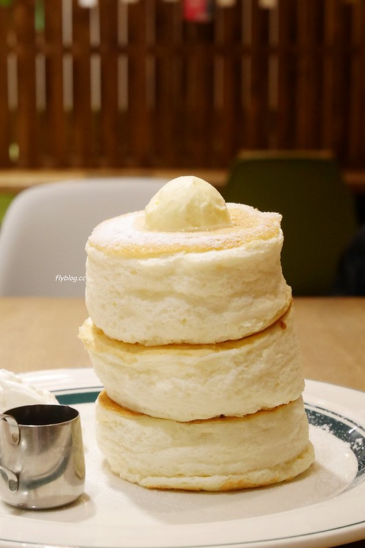 日本京都｜Gram Cafe & pancakes．一天只限定三個時段，一個時段只限量20份，大阪超人氣鬆餅京都也吃的到 @飛天璇的口袋