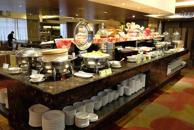 成旅晶贊飯店┃台中住宿推薦：充滿活力朝氣的清新綠色系飯店，位於台中市區鄰近台中火車站和台中公園，有健身房、洗衣室和商務室，房間免費Wi-Fi上網 @飛天璇的口袋