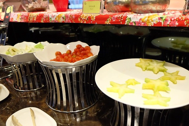 成旅晶贊飯店┃台中住宿推薦：充滿活力朝氣的清新綠色系飯店，位於台中市區鄰近台中火車站和台中公園，有健身房、洗衣室和商務室，房間免費Wi-Fi上網 @飛天璇的口袋