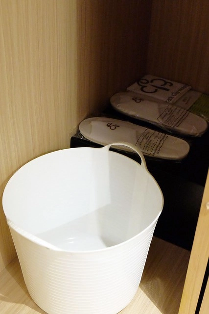 成旅晶贊飯店┃台中住宿推薦：充滿活力朝氣的清新綠色系飯店，位於台中市區鄰近台中火車站和台中公園，有健身房、洗衣室和商務室，房間免費Wi-Fi上網 @飛天璇的口袋