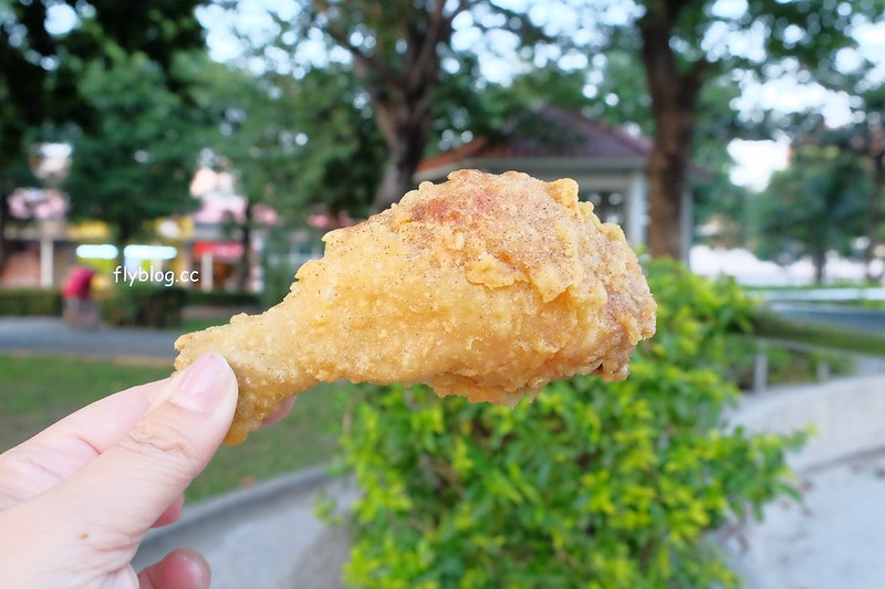 忠勇路現炸湯翅┃台中南屯：南屯人隱藏版的下午茶，傍晚時分開始出現排隊人潮，鄰近嶺東科技大學和黃昏市場 @飛天璇的口袋