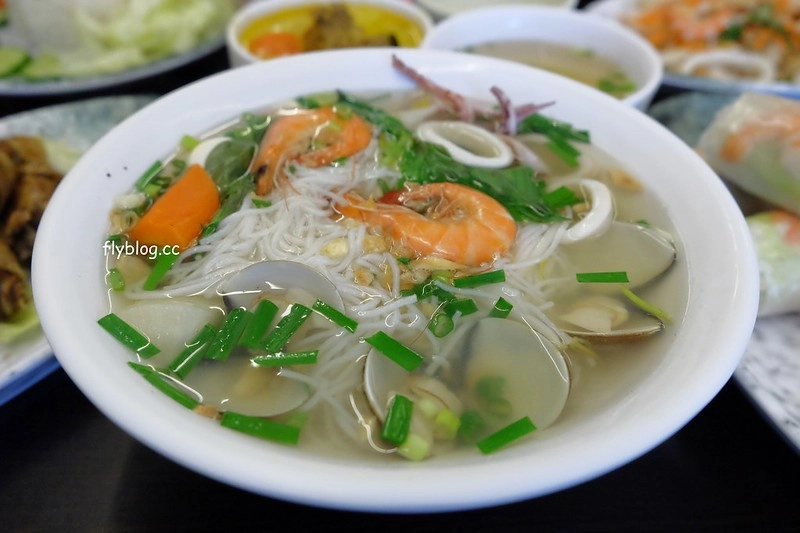 愛玲越南小館┃台中豐原：簡單乾淨的用餐環境，清爽無負擔的越南料理，圓環東路小吃美食推薦 @飛天璇的口袋