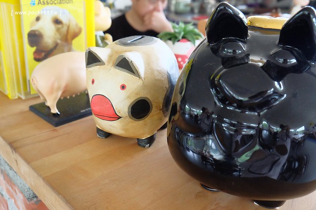 熊轉家小豬食┃霧峰美食餐廳：手作餐點嚴選用心食材，室內有很多可愛的小豬，位於霧峰921地震園區裡面，鄰近霧峰光復新村，是親子友善餐廳 @飛天璇的口袋