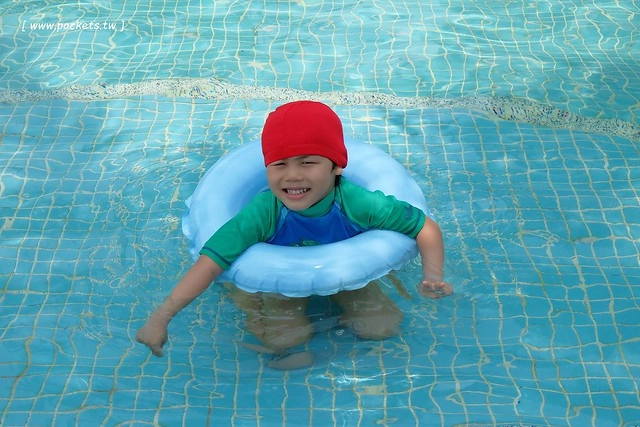 在鷺上生活會館┃宜蘭民宿推薦：豪華又頂級的全新民宿，擁有庭園游泳池、露天BBQ、嬰兒房，每間房間備有透明浴室、大型浴缸，貼心下午茶和豐盛九宮格早餐 @飛天璇的口袋