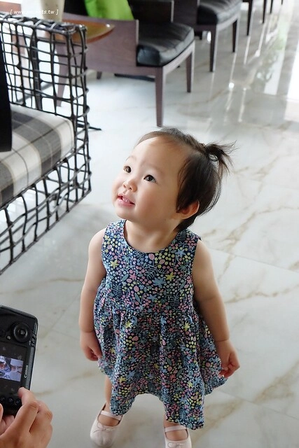 在鷺上生活會館┃宜蘭民宿推薦：豪華又頂級的全新民宿，擁有庭園游泳池、露天BBQ、嬰兒房，每間房間備有透明浴室、大型浴缸，貼心下午茶和豐盛九宮格早餐 @飛天璇的口袋