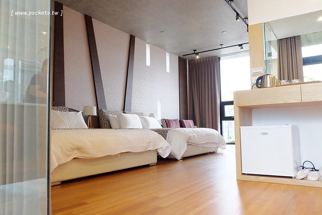 在鷺上生活會館┃宜蘭民宿推薦：豪華又頂級的全新民宿，擁有庭園游泳池、露天BBQ、嬰兒房，每間房間備有透明浴室、大型浴缸，貼心下午茶和豐盛九宮格早餐 @飛天璇的口袋